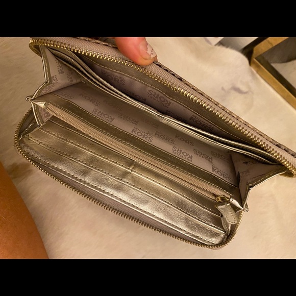 Michael Kors Python Skin Zip Wallet - Picture 9 of 11